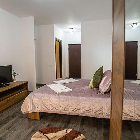 Seasons Primab Studio Brasov Luaran gambar